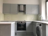 Cream kitchen splashback