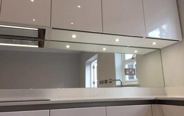 Mirror kitchen splashback