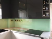 Turquoise kitchen splashback