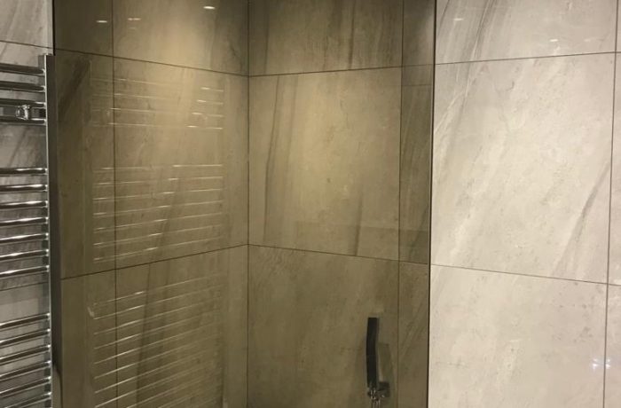 shower screen